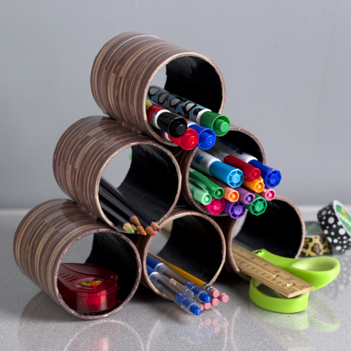 Completed Duck Tape® Desk Organizer full of pens
