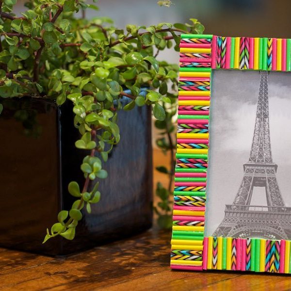 Duck Tape Crafts How To Make A Straw Picture Frame With Laur Diy